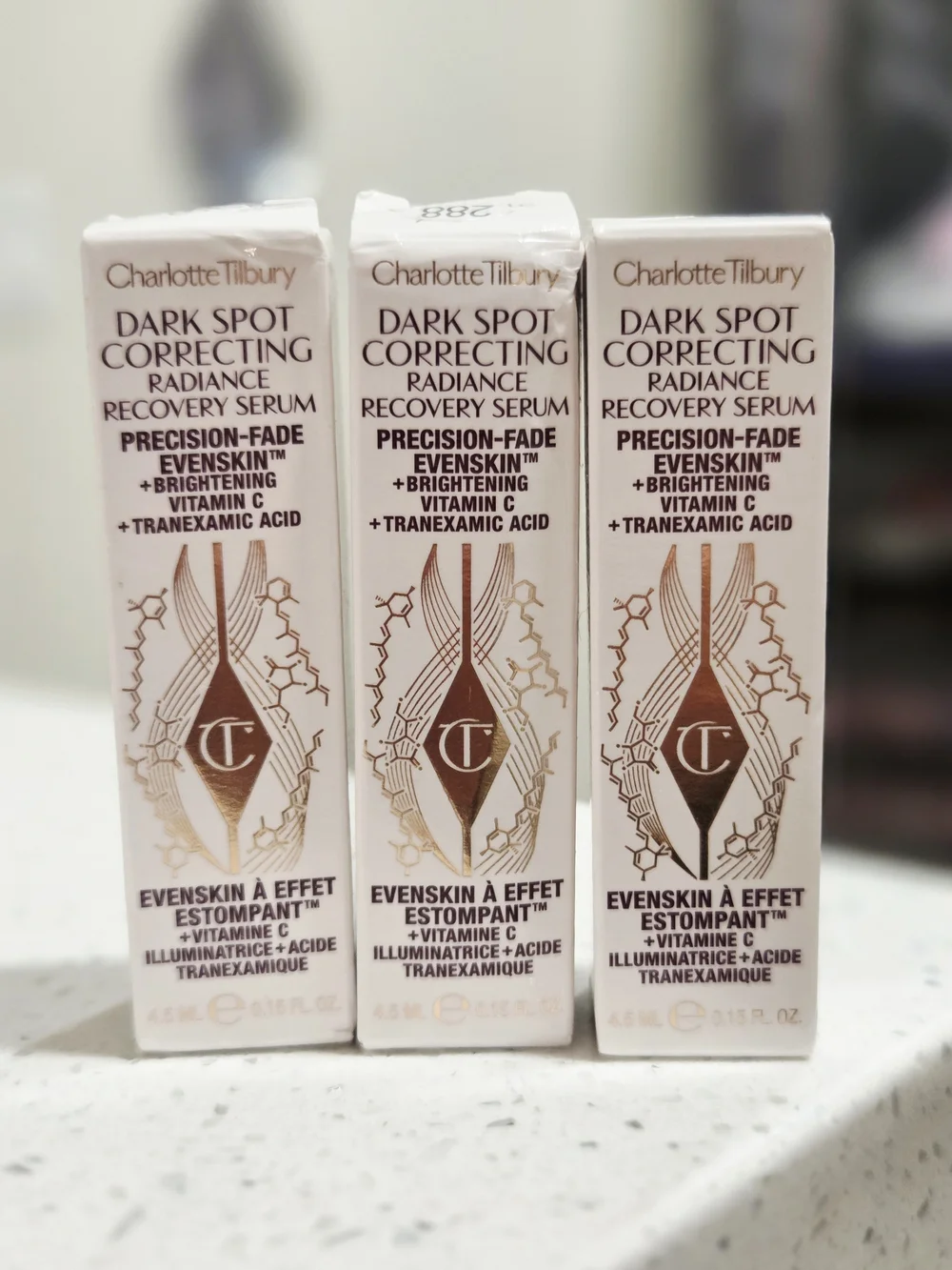 Charlotte Tilbury Dark Spot Correcting Radiance Recovery Serum - X3